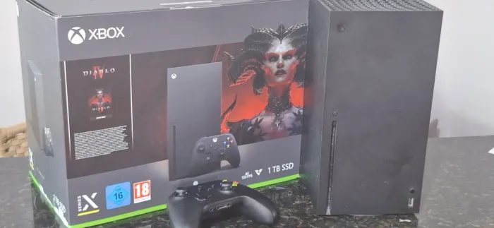 Vendo Xbox serie X em estado de novo (Valor negociável)