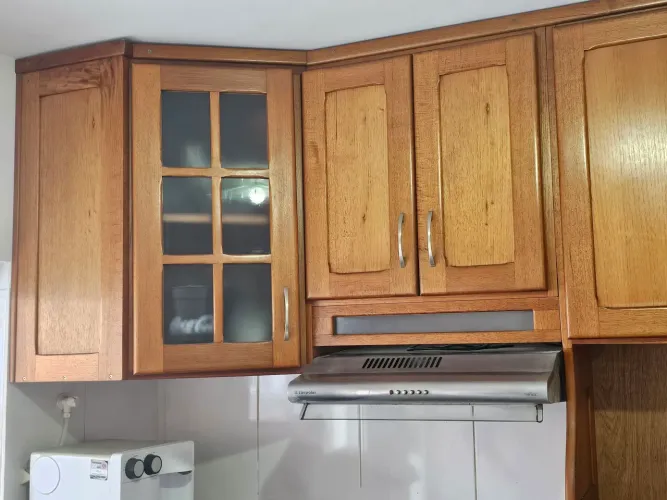 Móvel de cozinha cedro.