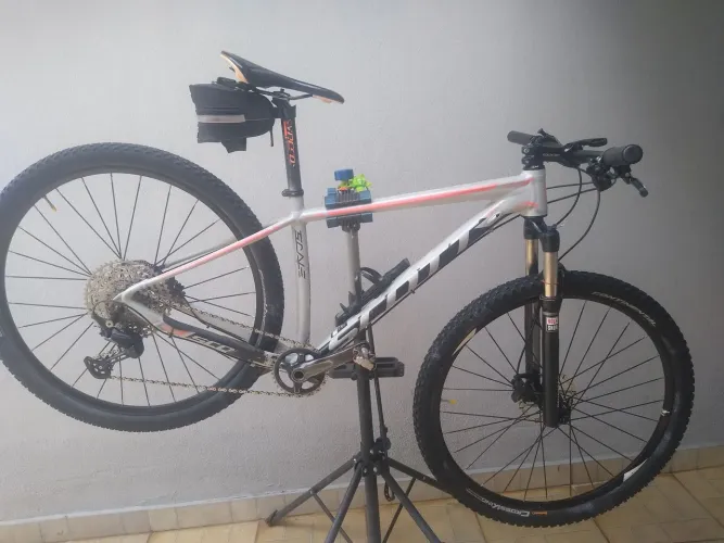 Bicicleta Scott scale 965