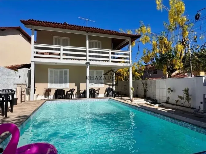 Casa com 3 Suítes, Piscina e Lazer Privativo em Itaipu Niterói