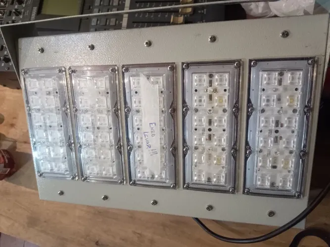 Luminária LED Industrial Alta Potência 6 Módulos - Galpão, Oficina, Estufa