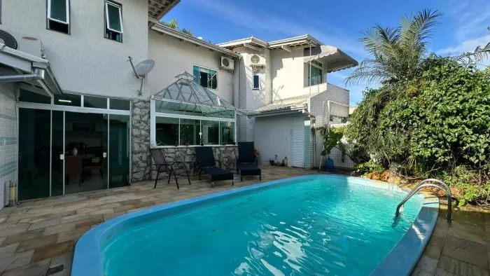 Casa mobiliada para locação no Centro de Balneário Camboriú