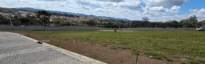 Terreno à Venda no Real Park 2 - 300m² |