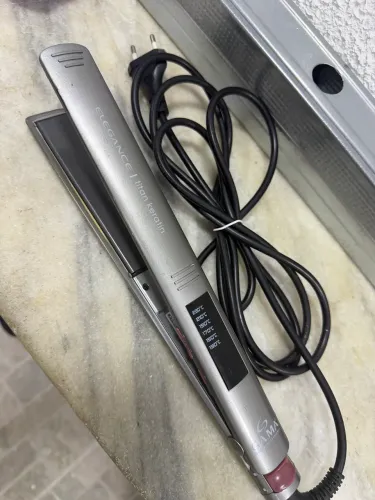 Chapinha Cabelos Gama Titan Keratin Elegance Led