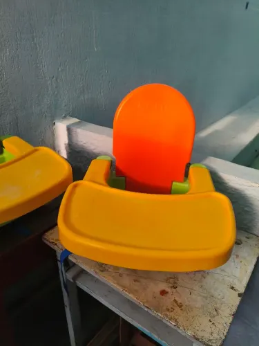 Cadeira infantil de refeição 