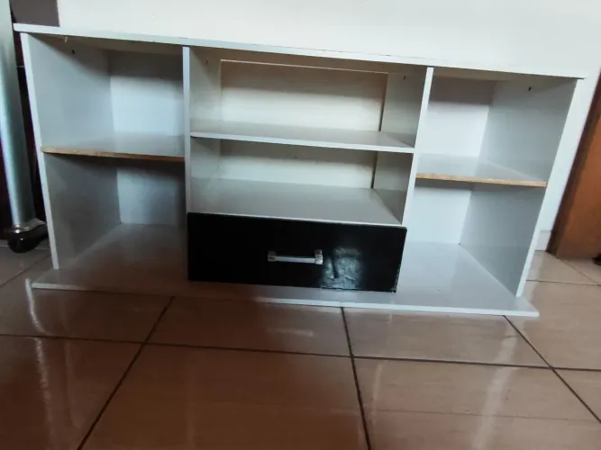 Rack para sala ou quarto