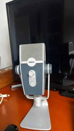 Microfone Akg Lyra condensador Estéreo Usb