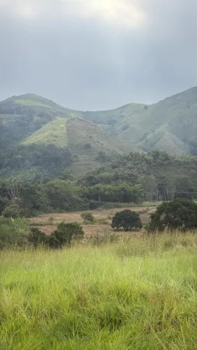 SÍTIO À VENDA - PARACAMBI - RJ