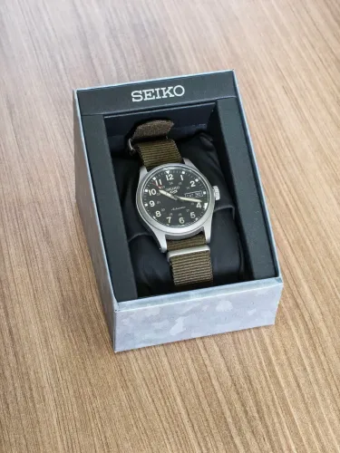 Relógio Seiko 5 Field Automático