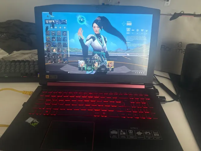 Acer nitro 5 i7 1050ti