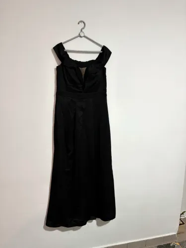 Vestido de Festa Longo Preto com Fenda - Tamanho G (Seminovo)