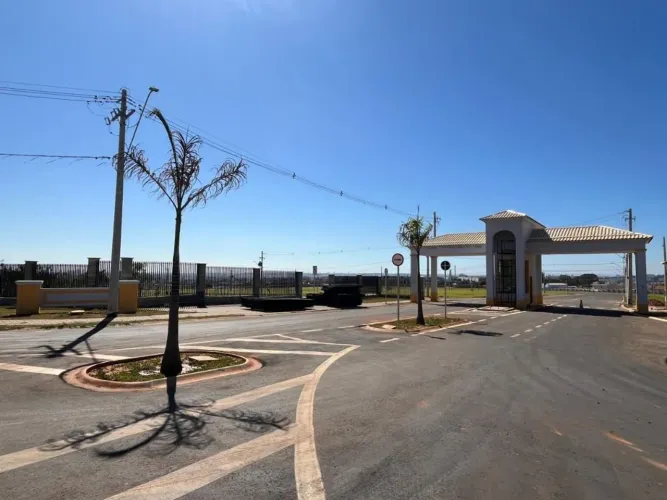 Terreno à venda, 200 m² por R$ 299.000,00 - Residencial Terras da Fazenda - Ala das Flores