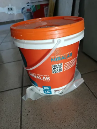 Galão de tinta Branca