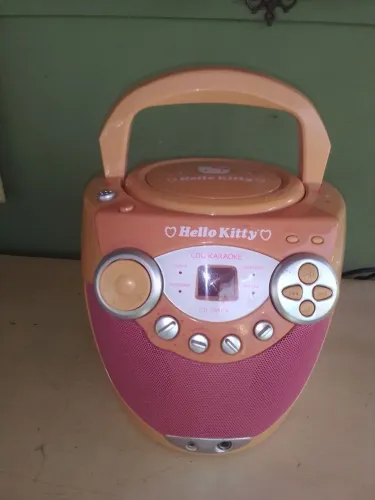 Toca Cd Hello Kitty antigo 