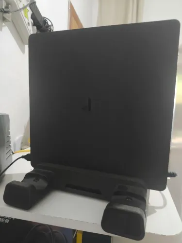 VENDO PS4 (usado),com God of War Ragnarok,Horizon zero Down,GTA5...