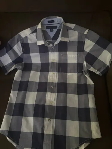 Blusa Thommy - tamanho P - Promoção