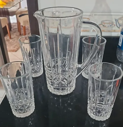 Jogo de jarra e copos em cristal