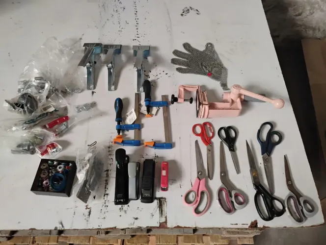 TESOURAS E ACESSÓRIOS P / COSTURA - KIT