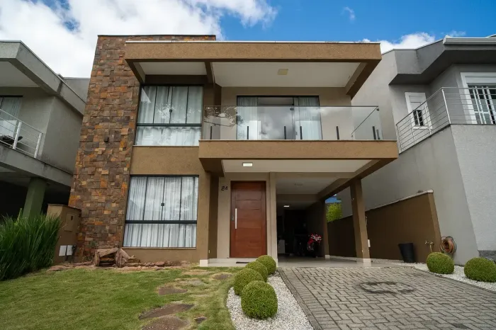 Sobrado à venda no Umbará - CURITIBA/PR