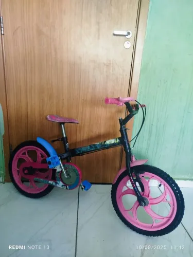 Bicicleta da marca Caloi aro 16