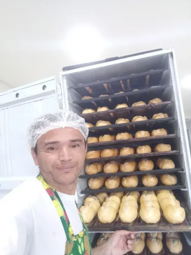 Sou auxiliar de padaria com experiência
