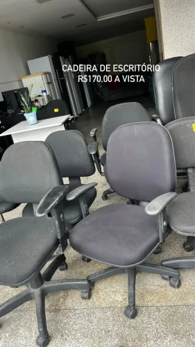 Cadeira de escritório usada