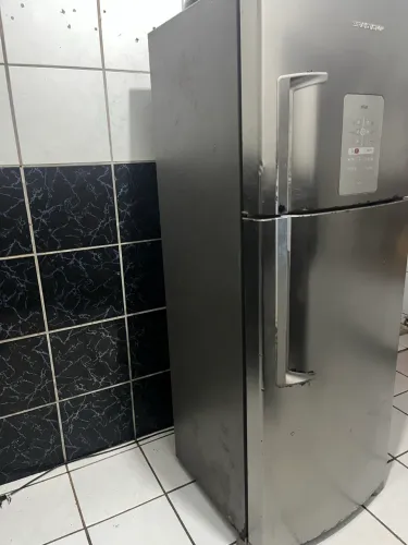 Geladeira Brastemp Inox com Painel Digital - Não Está Funcionando - Para Conserto ou Peças