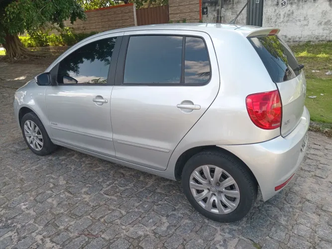 Volkswagen Fox 1.0 MI Total Flex 8V 5P 2013