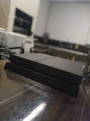 Ps4 a venda Preço ótimo 2 anos de uso