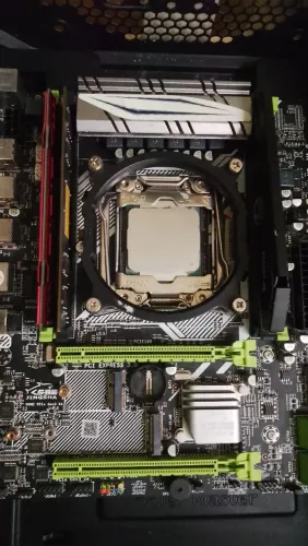 Kit Upgrade Xeon E5-2670 V3 + Placa Mãe X99MH2 Jinshua + 12GB DDR4 - PC Gamer / Render