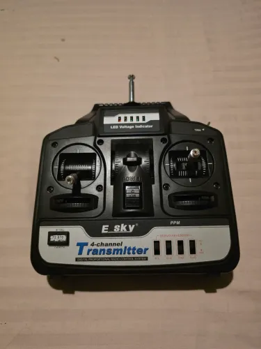 Controle Remoto E-Sky 4 canais excelente estado e testado