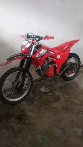 CRF 250 f ano 2022 moto nada pra fazer para pessoas exigentes