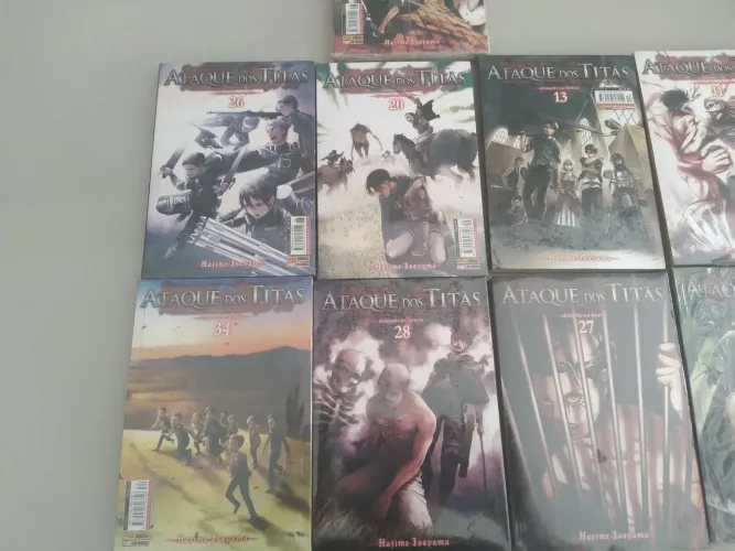 Lote de manga ataque dos Titãs