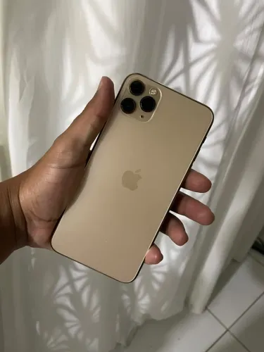 iPhone 11 Pro max- Zero. Leia a descrição