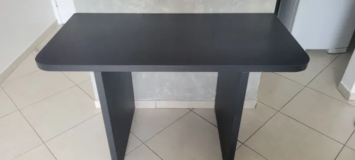 MESA PARA ESCRITÓRIO S/ GAVETA.