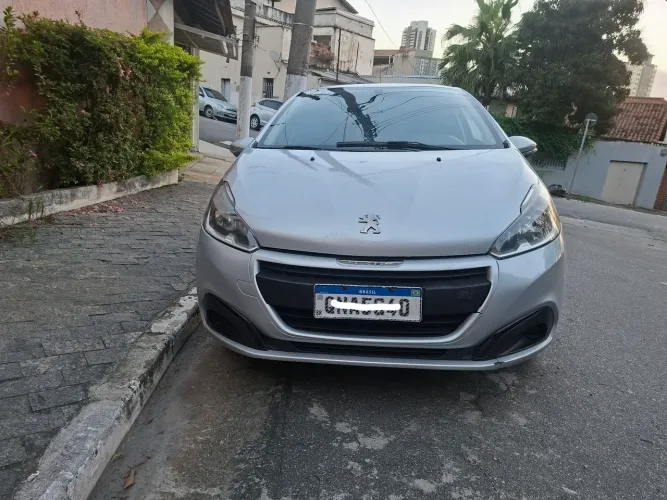 Peugeot 208 Active 1.2 Flex 12V 5P Mec. 2018