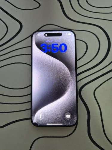 iPhone 15 Pro 128GBs modelo americano