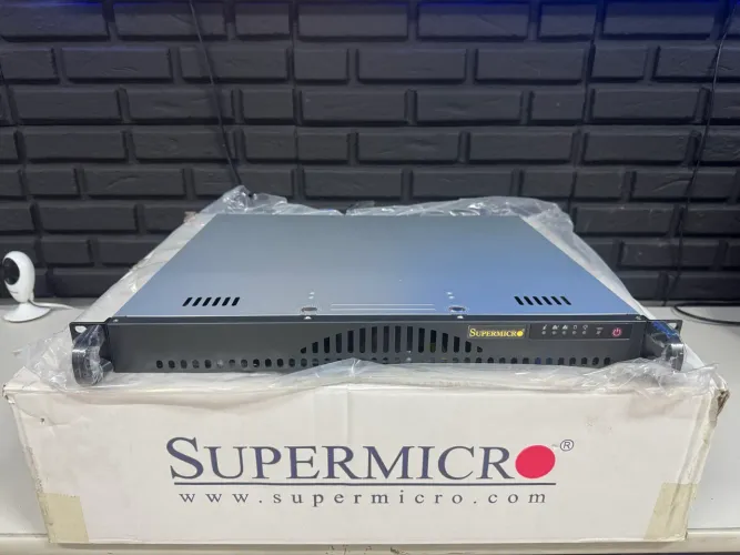 gabinete servidor Supermicro 1u novo com fonte CSE-512l-200b