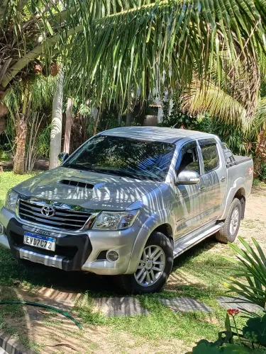 Toyota Hilux CD SRV D4-d 4X4 3.0 TDI Diesel AUT 2012