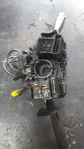 Chave de seta Sandero com controle de rádio
