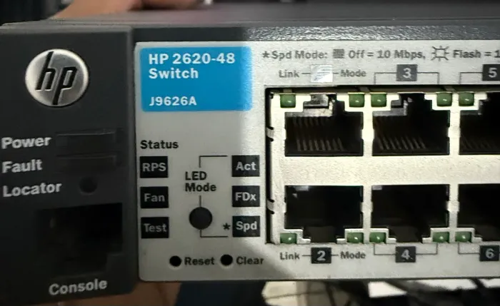 Switch HP 2620-48 48 Portas Gerenciável J9626A
