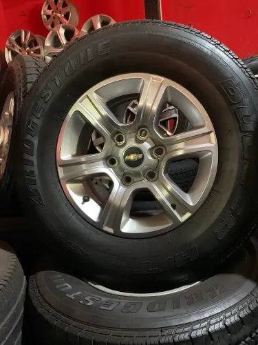 Roda S10 LTZ aro 16 com pneu usado 