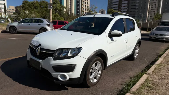 Renault Sandero Step. Easy R H-power 1.6 8V 2015