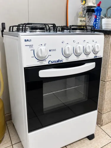 Fogão ESMALTEC 4 bocas C/Forno USADO