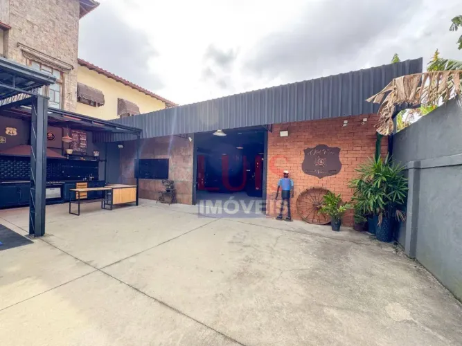 Galpão à venda, 300 m² por R$ 790.000,00 - Itaipu - Niterói/RJ