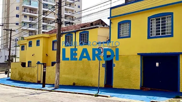 CASA ASSOBRADADA - CAMBUCI - SP