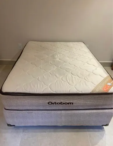 Cama box conjugada da Ortobom com molas