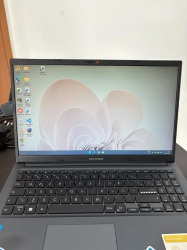 Notebook asus vivobook i5