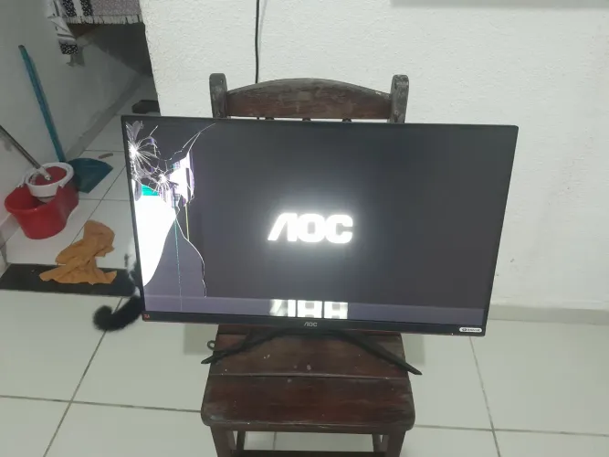 Monitor aoc pra retirada de peças 