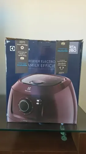 Air Fryer Electrolux por Rita Lobo 6,5L Vermelha Family Efficient 1700W (EAF51) 127v